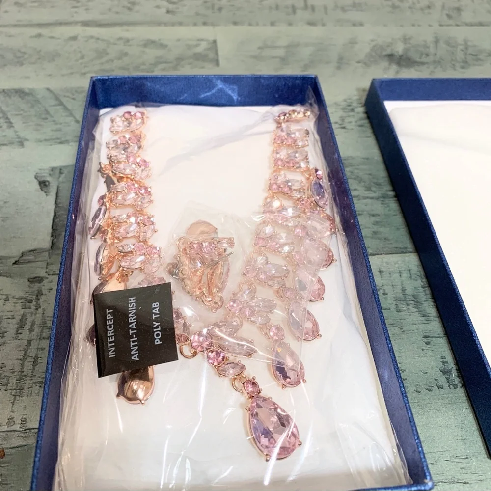 New Necklace and Earrings Austrian Crystal Pink Stones Rose Tone New - Picture 9 of 11